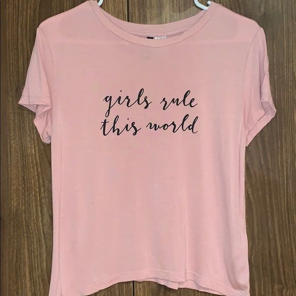 H&M Tops - H&M Divided Pink Graphic Cropped T-Shirt Top